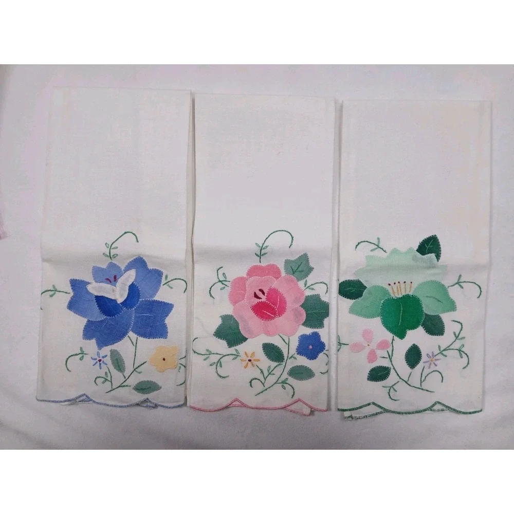 Cotton Peking Handicraft Set of 3 Floral Applique Embroidered Hand Towels